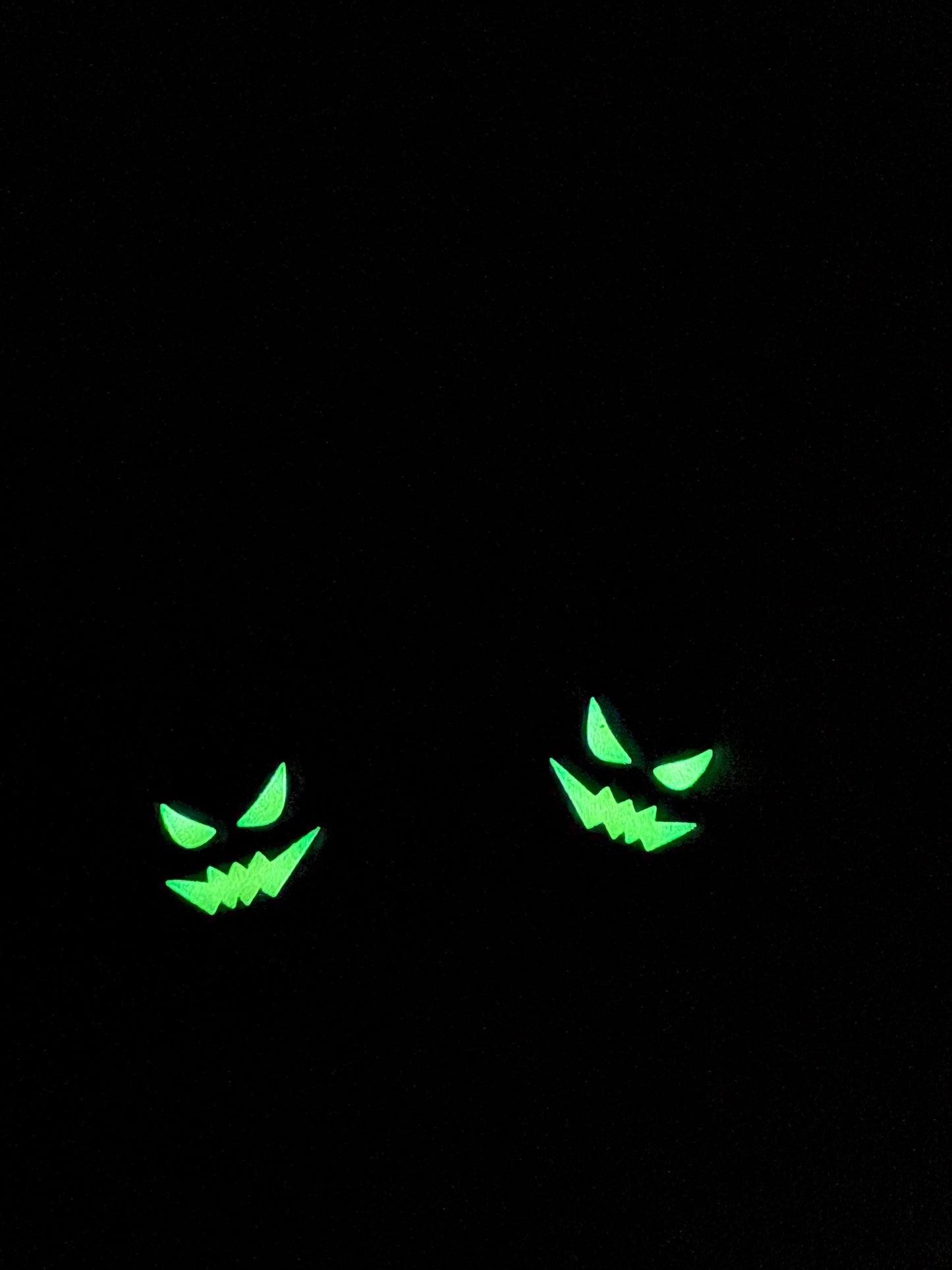 GLOW Spooky Hat Earrings